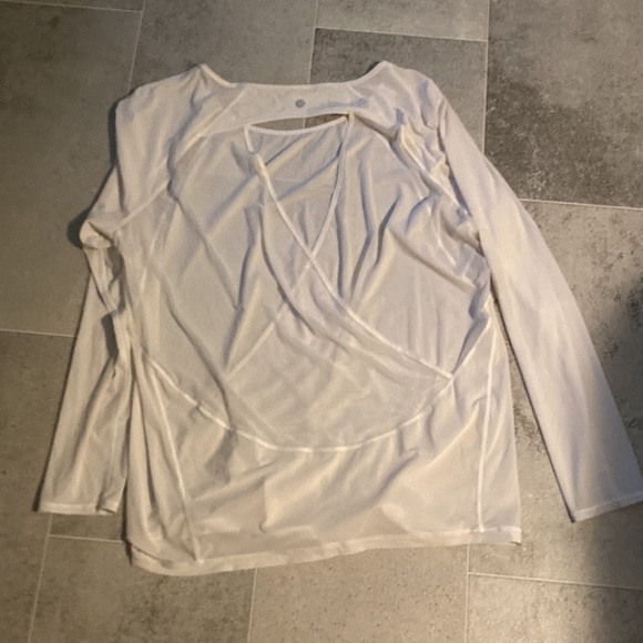 Lululemon athletica - Picture 10 of 12